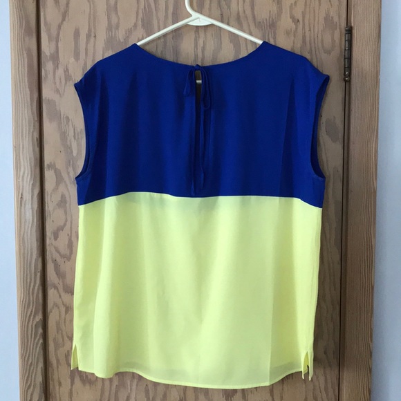 Tommy Hilfiger blouse - Picture 2 of 3